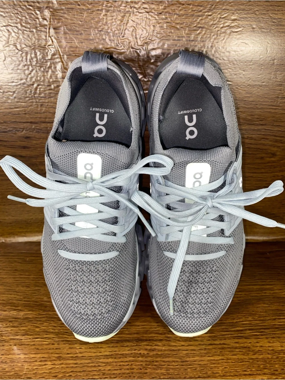 On Cloudswift women’s shoe size 7.5